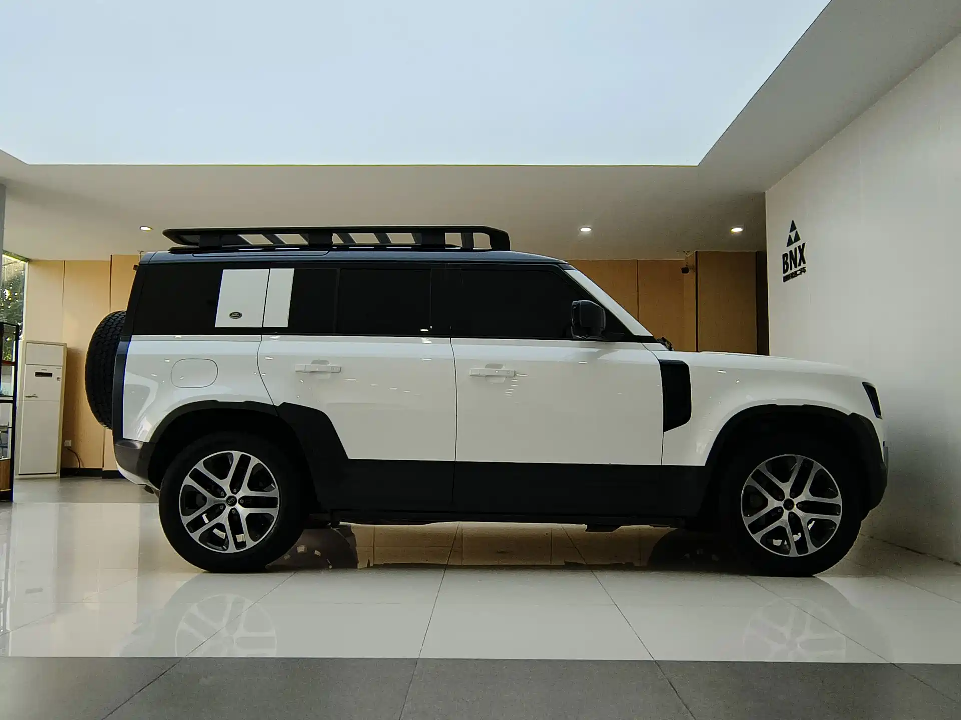 صورة 3 - Land Rover Defender