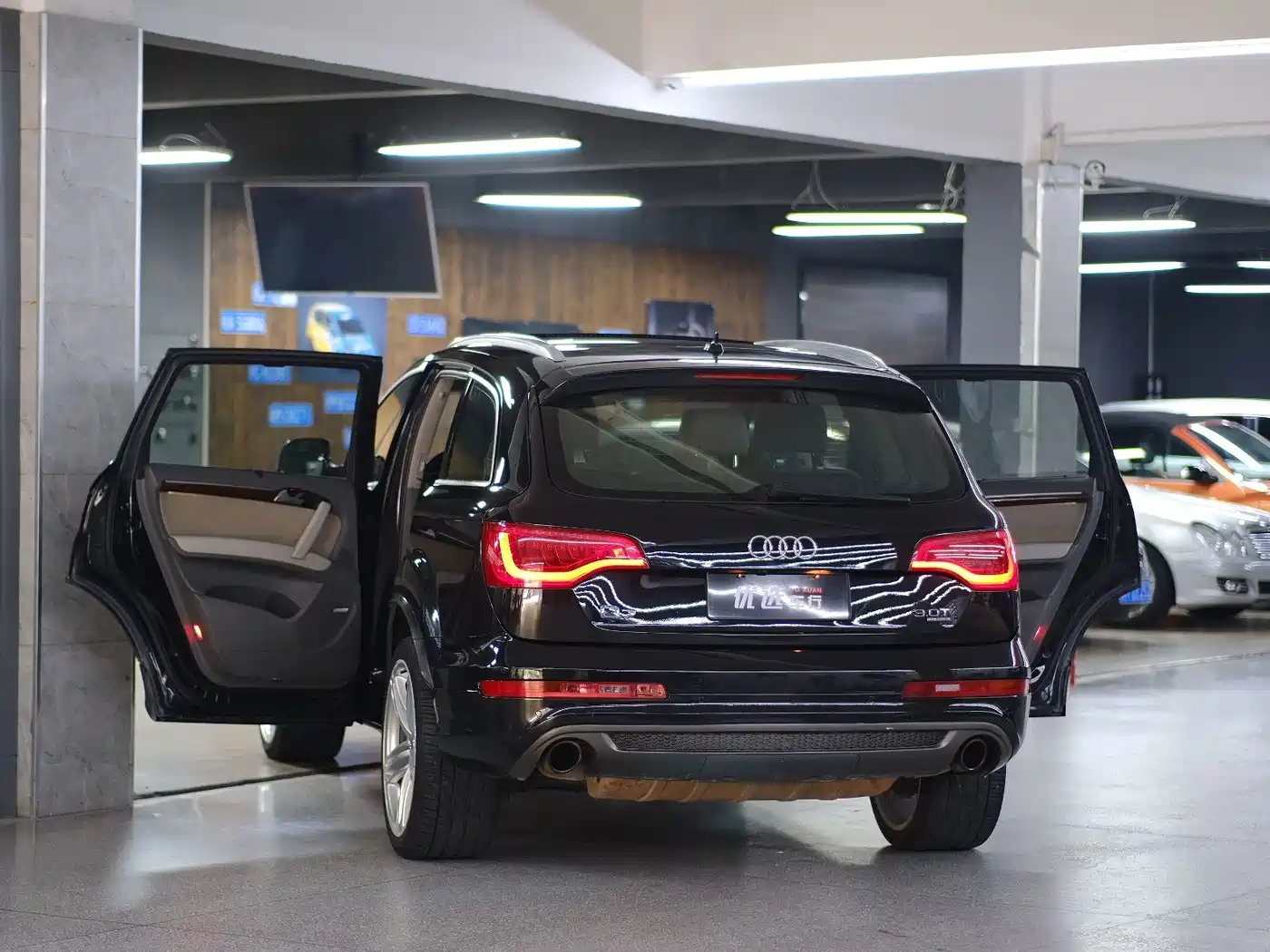 Фото 6 - Audi Q7