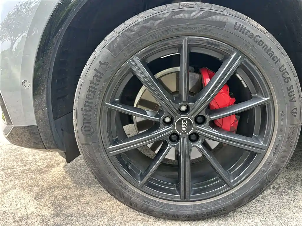 Audi Q5L Sportback 2021 40 TFSI Launch Special Edition фото 8