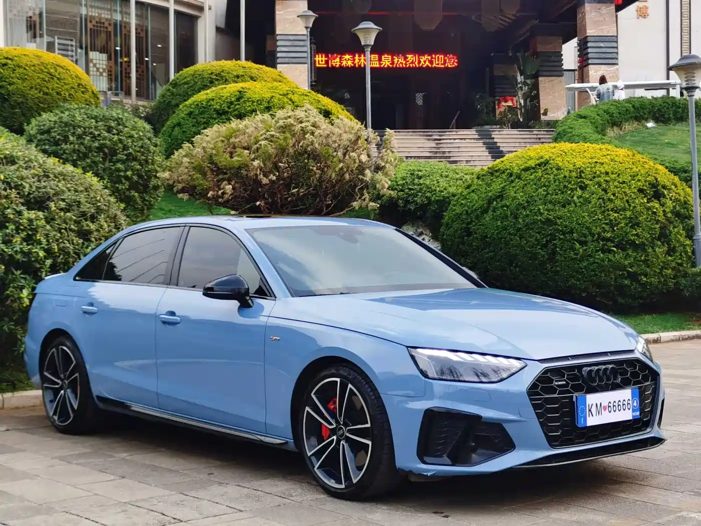 Audi A4L 2024 45 TFSI quattro Premium Dynamic фото 3