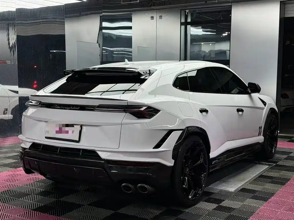 Lamborghini Urus 2022 4.0T V8 Performante фото 3