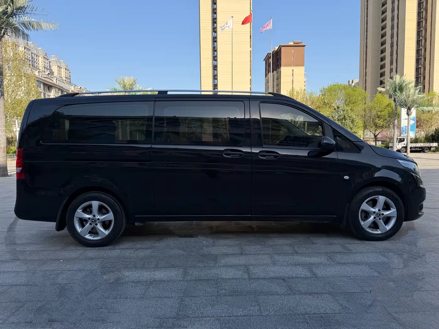 Mercedes-Benz Vito 2020 2.0T Elite Edition (7-seater) фото 6