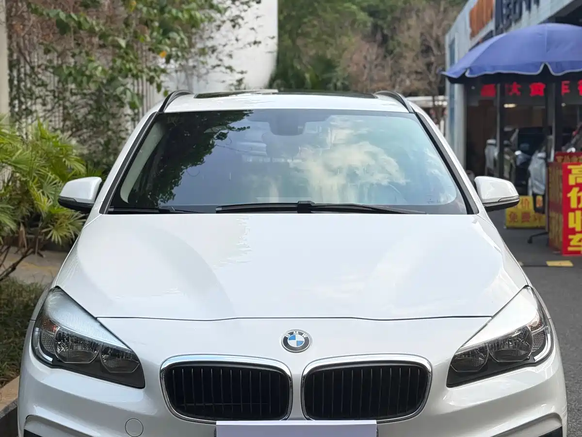 BMW 2 Series Touring 2016 218i Fashion Model фото 2