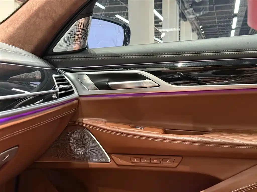 BMW 7 Series 2021 Model 740Li xDrive Executive M Sport Package фото 14