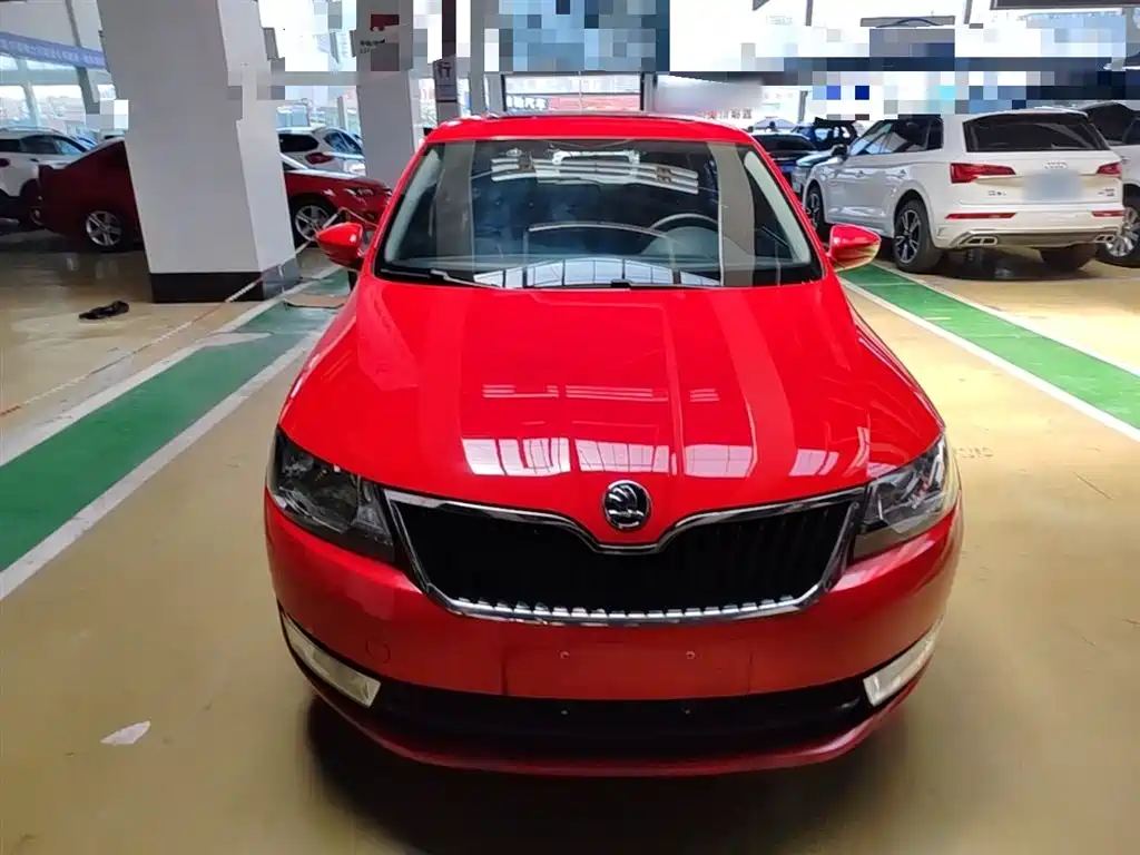 Škoda Skoda Rapid Spaceback 2016 Facelift 1.6L Automatic Innovation Edition фото 3