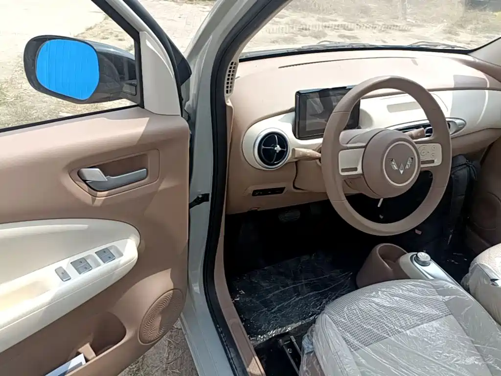 Wuling Motors Hongguang MINIEV 2026 2025 4-Door Advanced