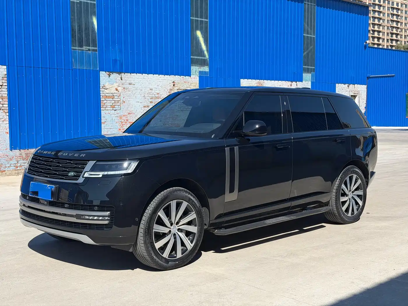 Land Rover Range Rover 2026 2025 3.0 L6 400PS Flourishing Era Extended Wheelbase