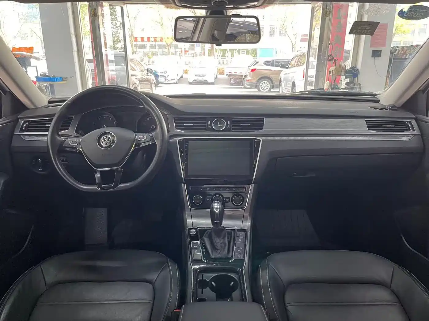 Volkswagen Passat 2017 330TSI DSG Prestige фото 9