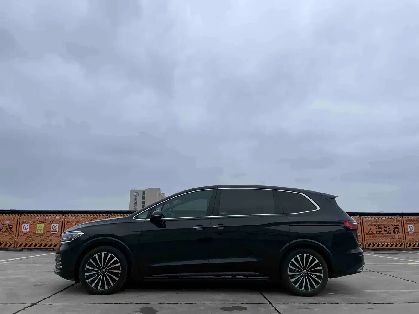 Volkswagen Viloran 2024 380TSI Executive Edition фото 7