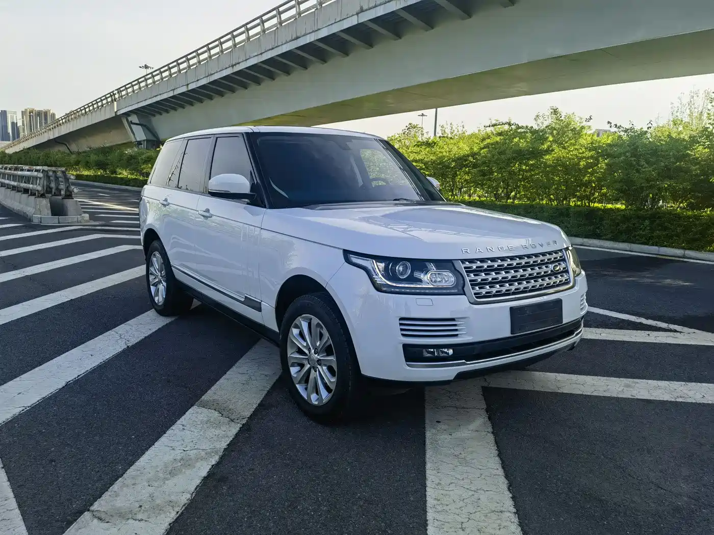 Land Rover Range Rover 2015 3.0 SC V6 Vogue фото 3