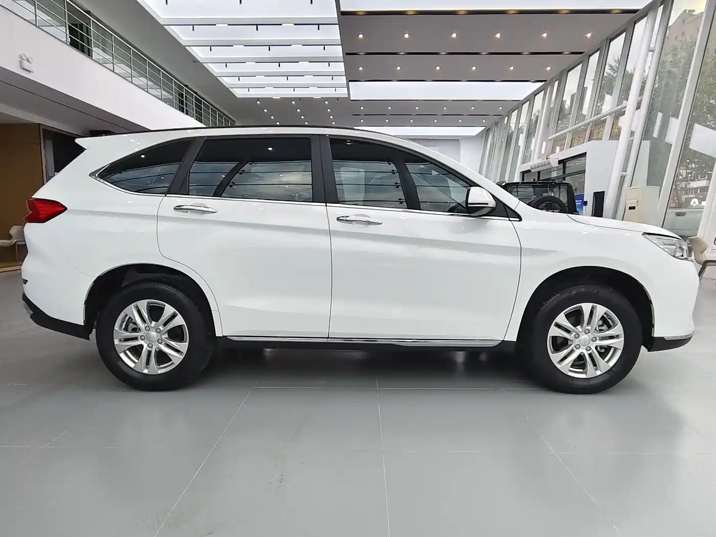Haval M6 2021 PLUS 1.5T DCT Luxury Smart Connect фото 4