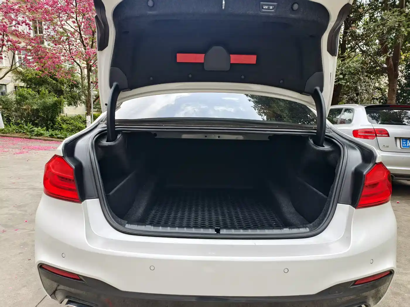 BMW 5 Series 2020 530Li Exclusive M Sport Package фото 20