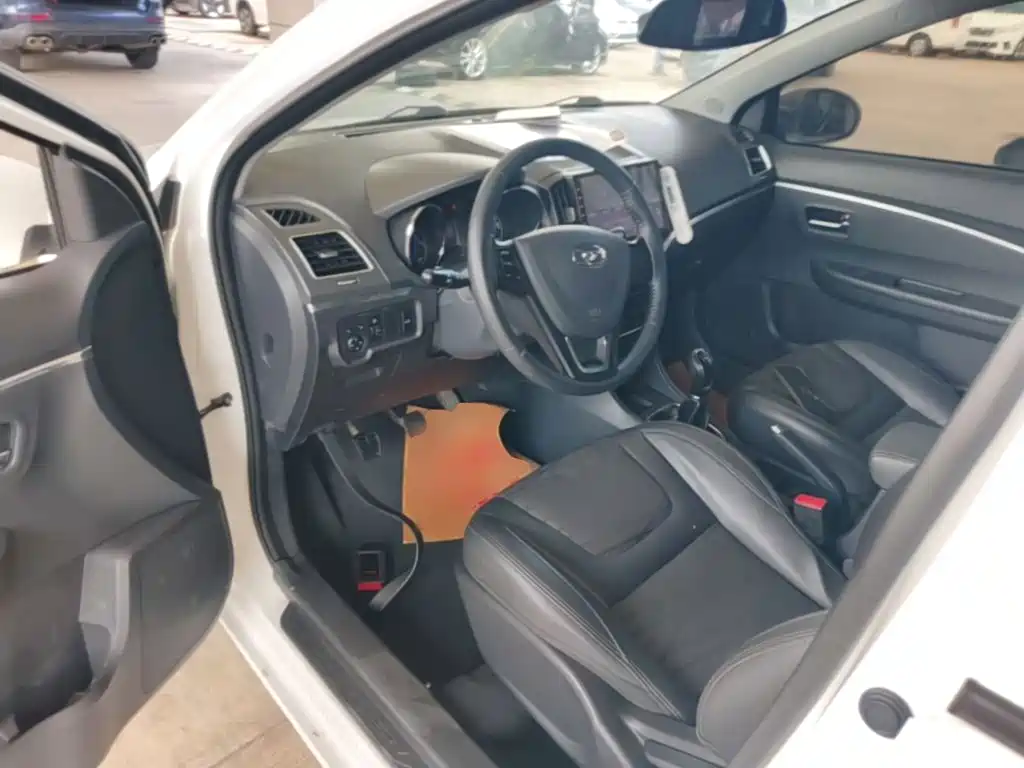 Cowin Kaiyi E3 2018 2018 1.5L Manual Luxury