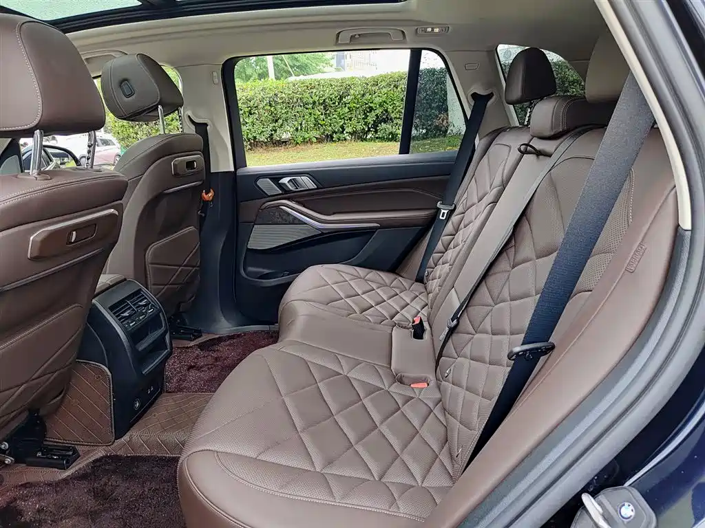 BMW X5 2023 xDrive 30Li Premium M Sport Package фото 8
