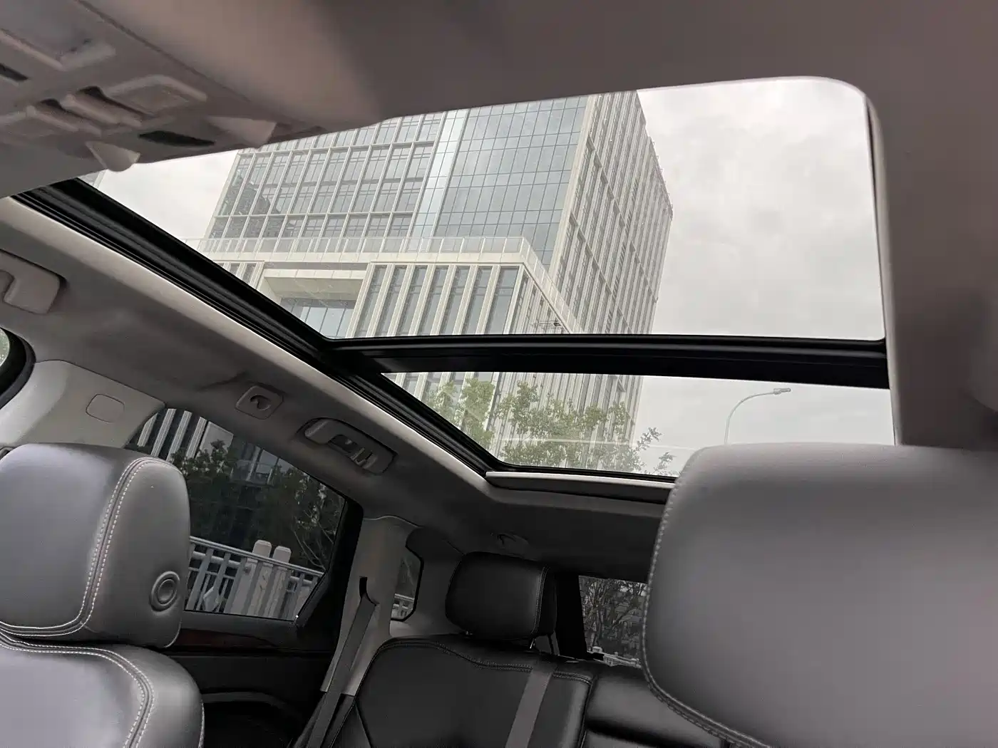 Cadillac SRX 2012 3.0L Luxury Model фото 12