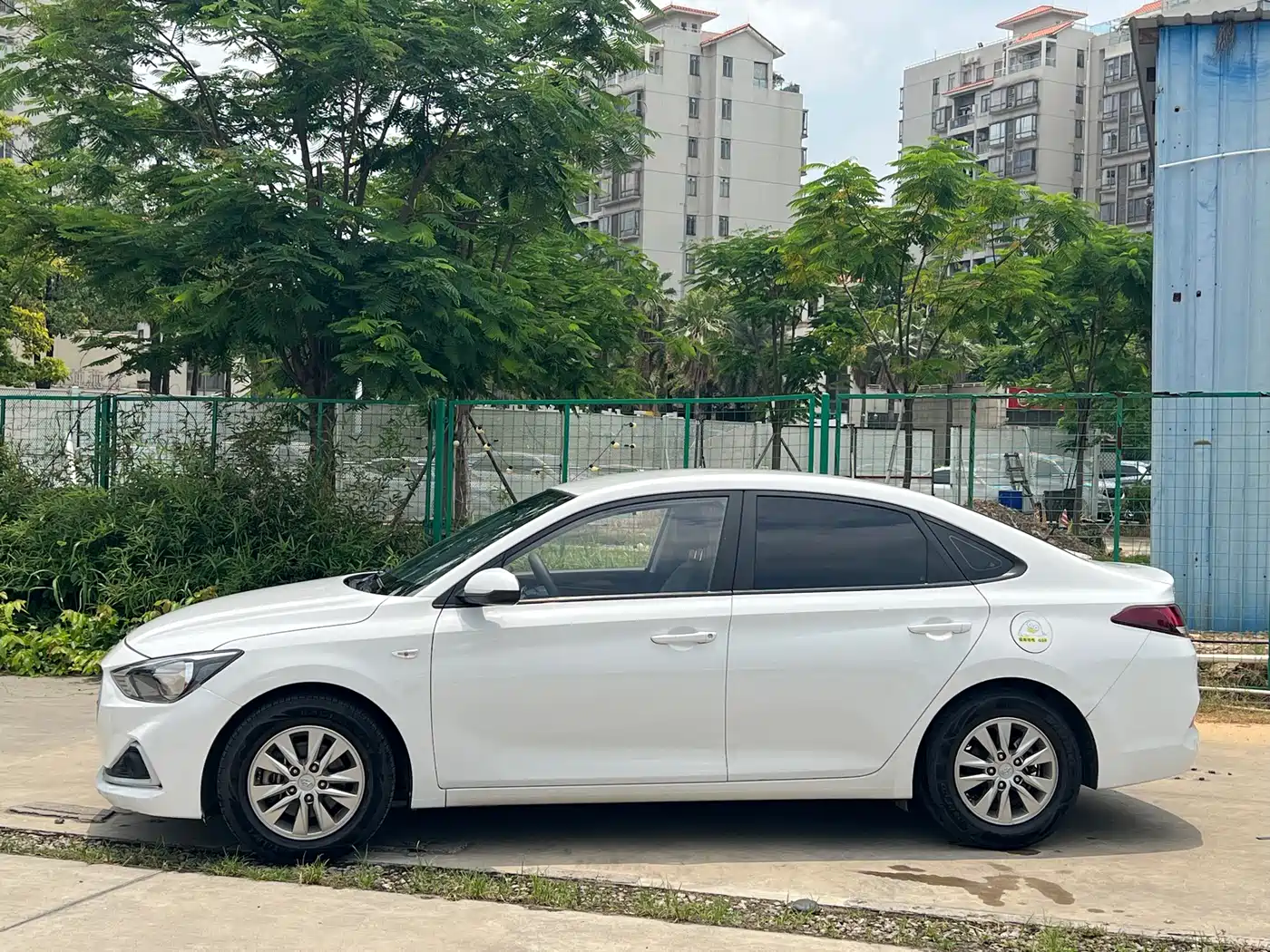 Hyundai Elantra 2018 1.6L Automatic Pleasing Edition GL China VI фото 3