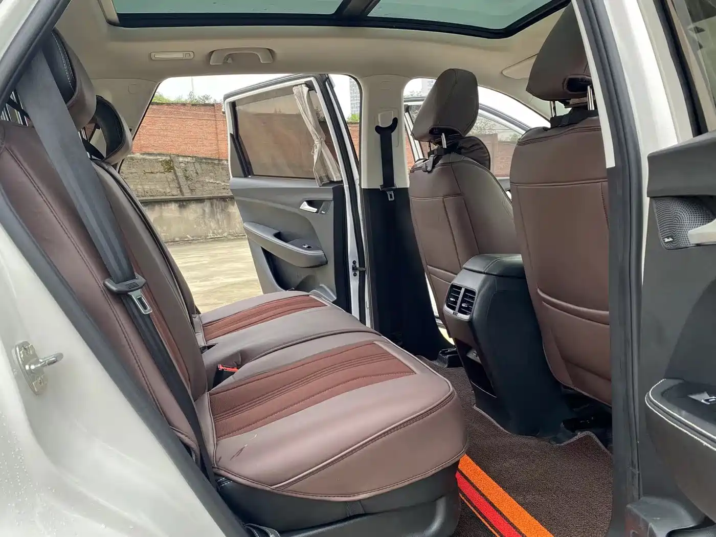 Baojun 530 2020 2020 1.5T CVT Premium Connect 7-seater