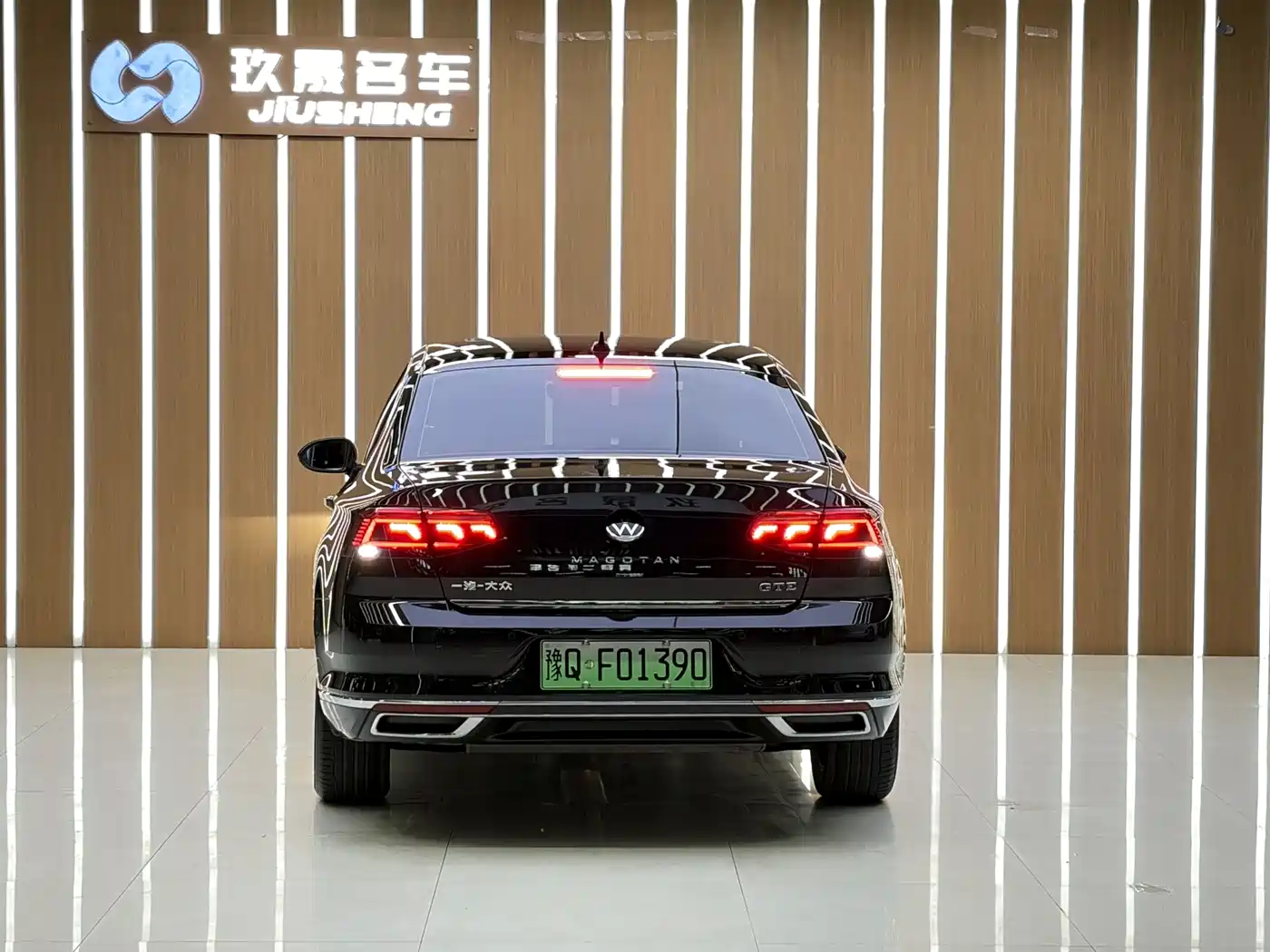 VOLKSWAGEN MAGOTAN GTE PLUG IN HYBRID