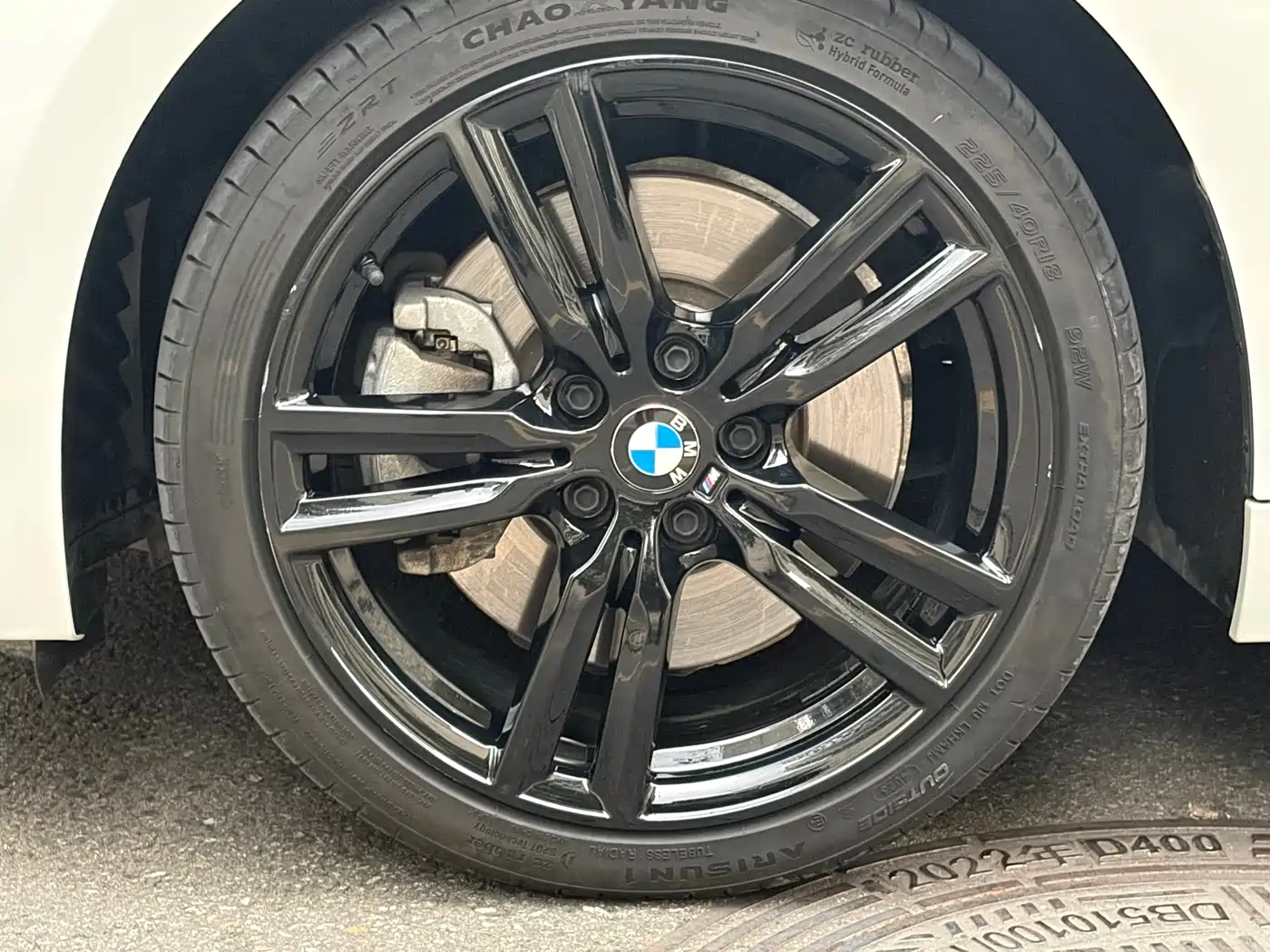 BMW 1 Series 2023 125i M Sport Shadow Edition фото 6