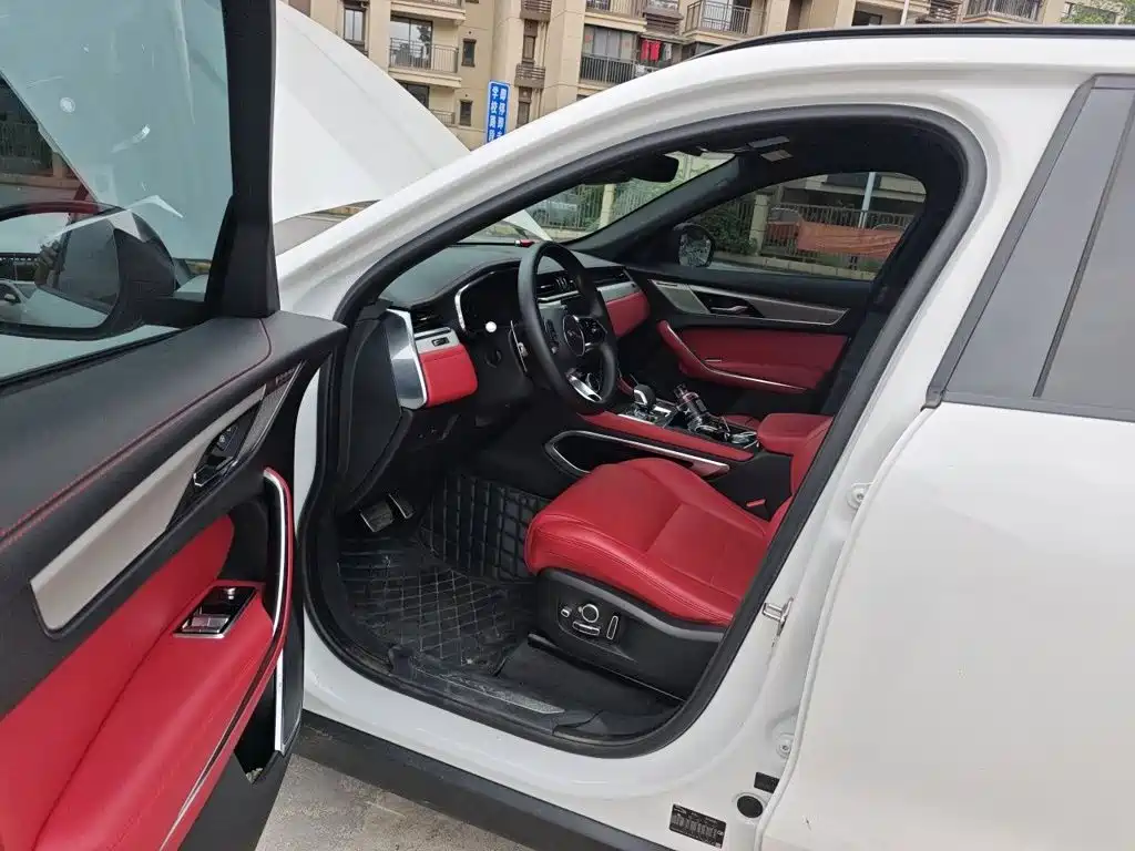 Jaguar F-PACE 2024 2024 P250 R-Dynamic SE