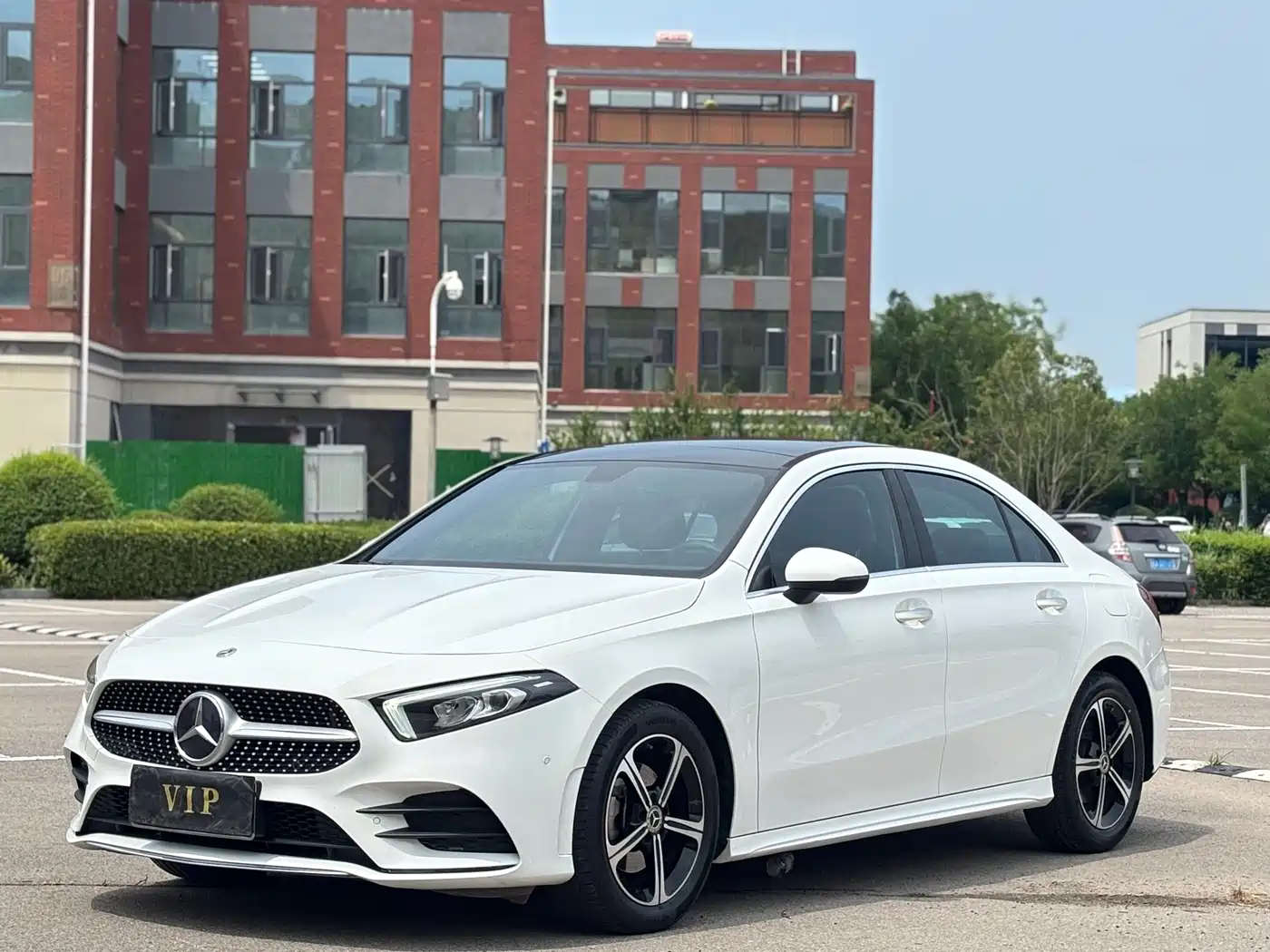 Mercedes-Benz A-Class 2022 Facelift III A 200 L Sport Sedan Fashion
