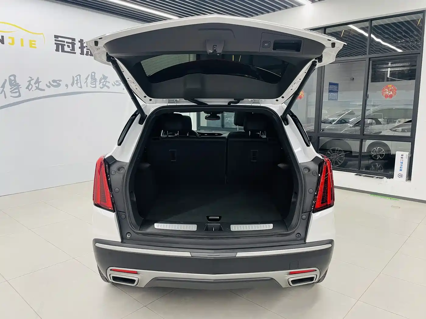 Cadillac XT5 2023 2.0T 2WD Fashion Edition фото 14