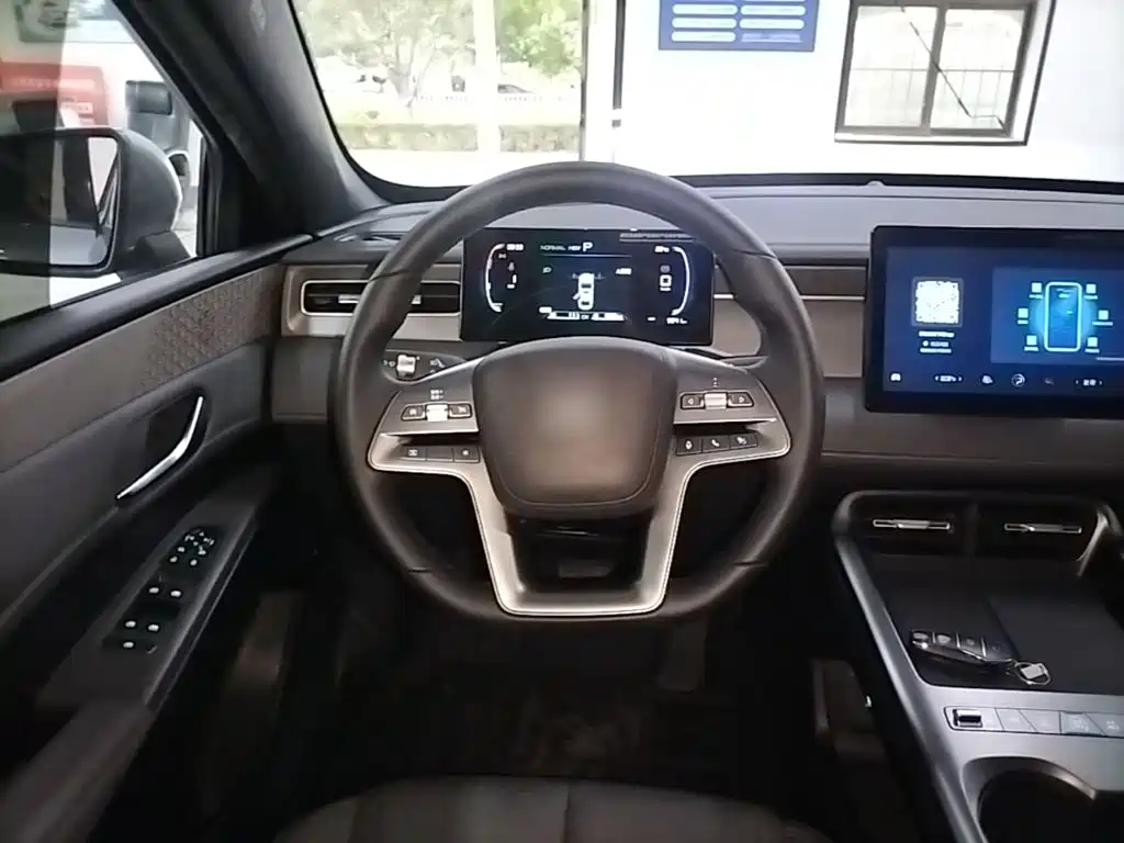 BYD Qin PLUS 2026 2026 DM-i Smart Edition 128KM Progressive
