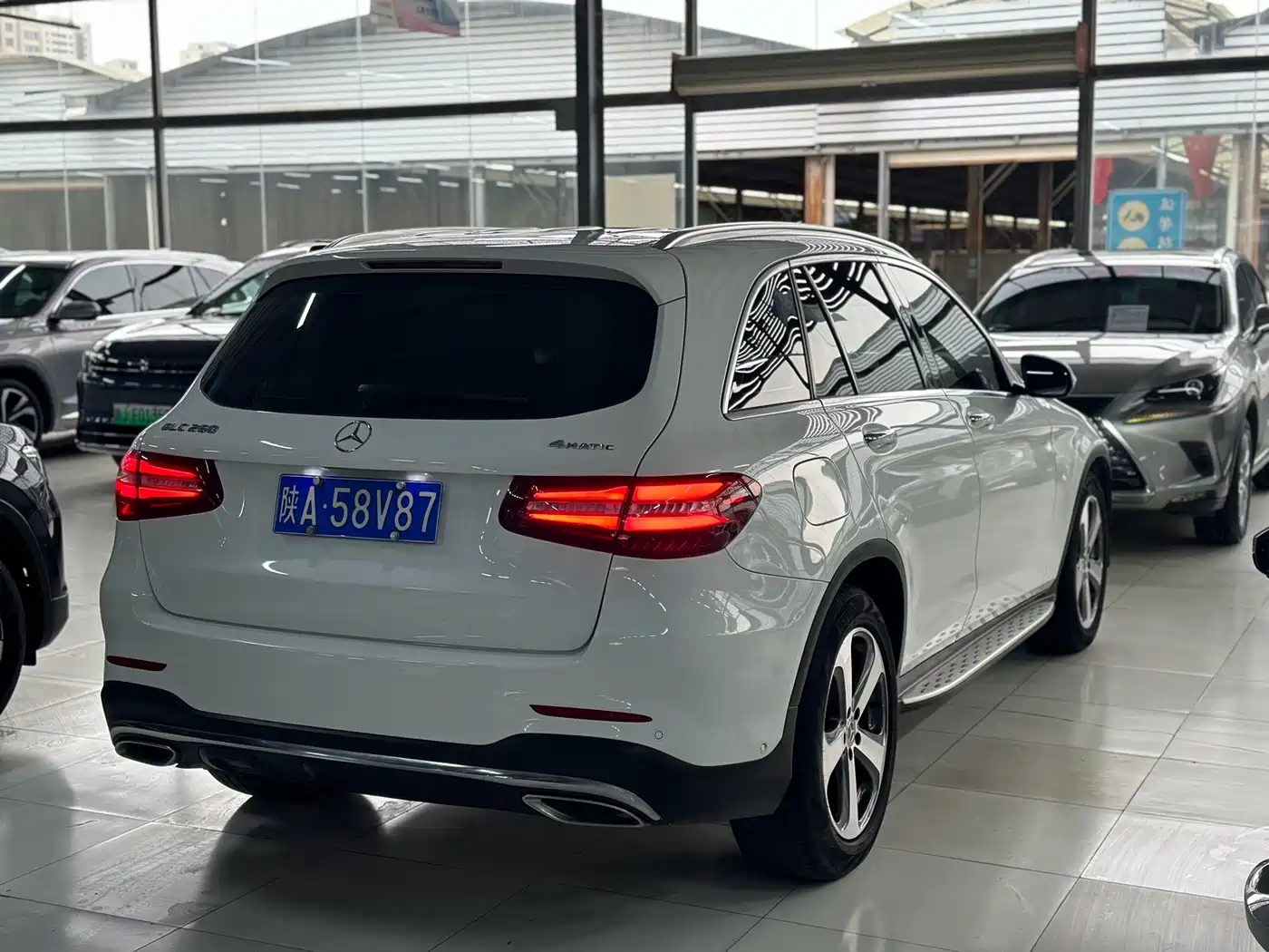Mercedes-Benz GLC 2017 GLC 260 4MATIC Luxury фото 14