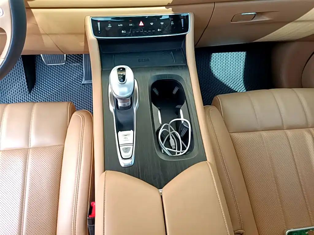 Voyah Auto Voyah Dreamer 2022 Low-carbon Edition Think+Smart Driving Package фото 14