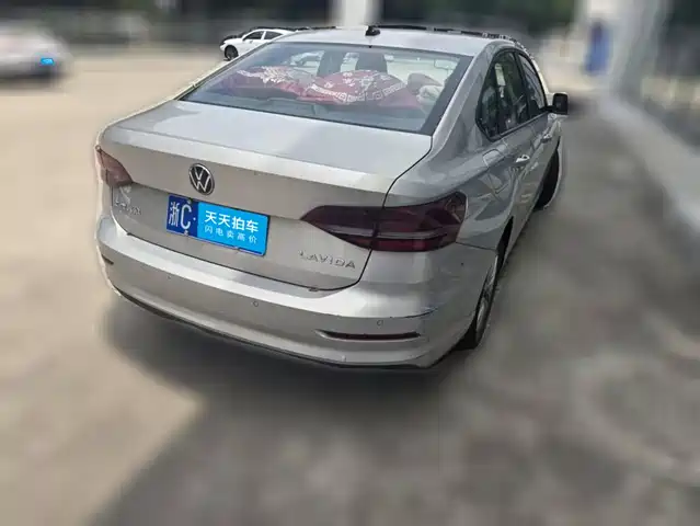 Volkswagen Lavida 2022 1.5L Auto Trend Edition — фото 2