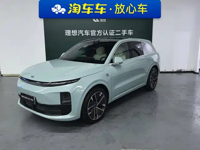 Li Auto L6 2025