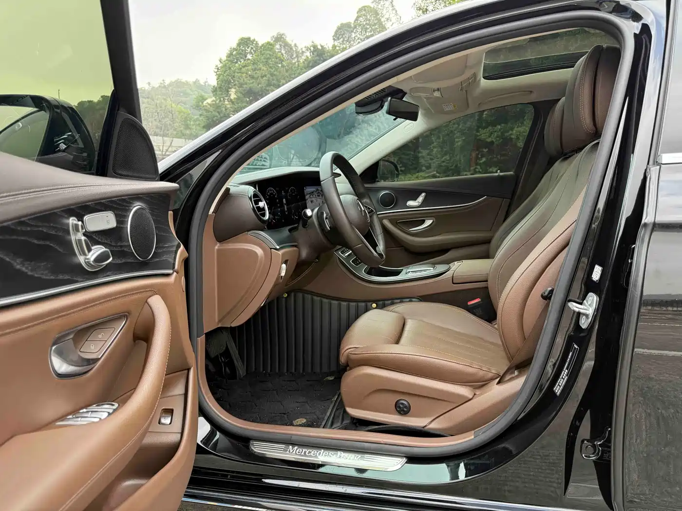 Mercedes-Benz E-Class 2023 E 260 L фото 4