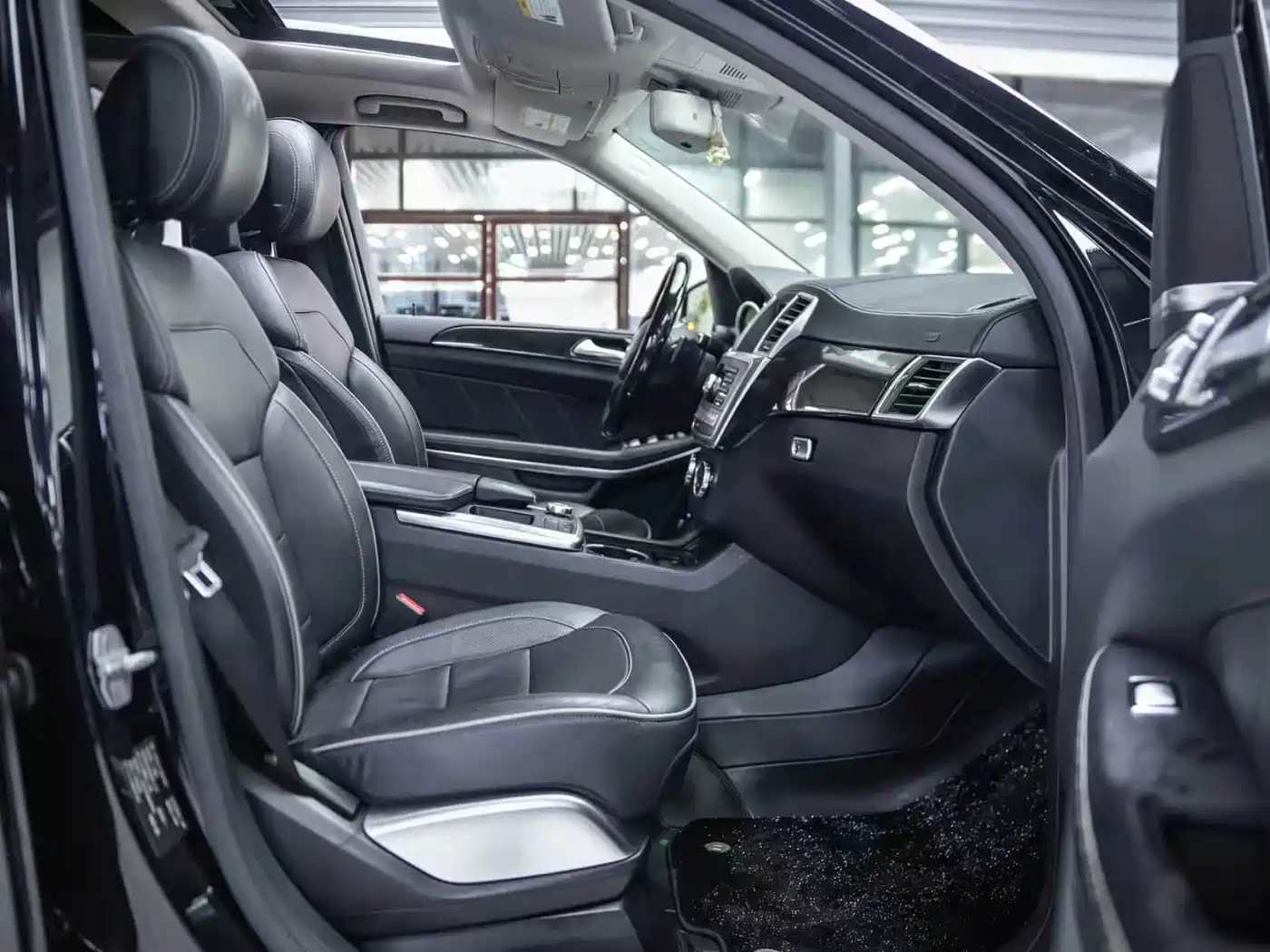 Mercedes-Benz GL-Class фото 9