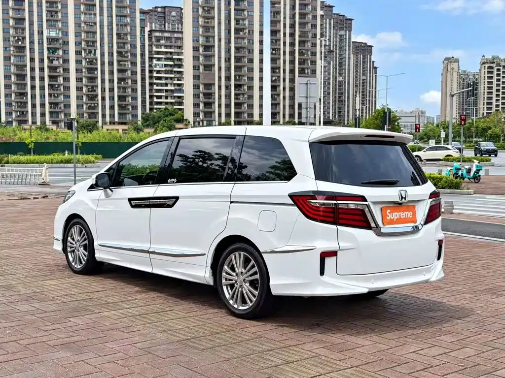 Фото 7 - Honda Elysion