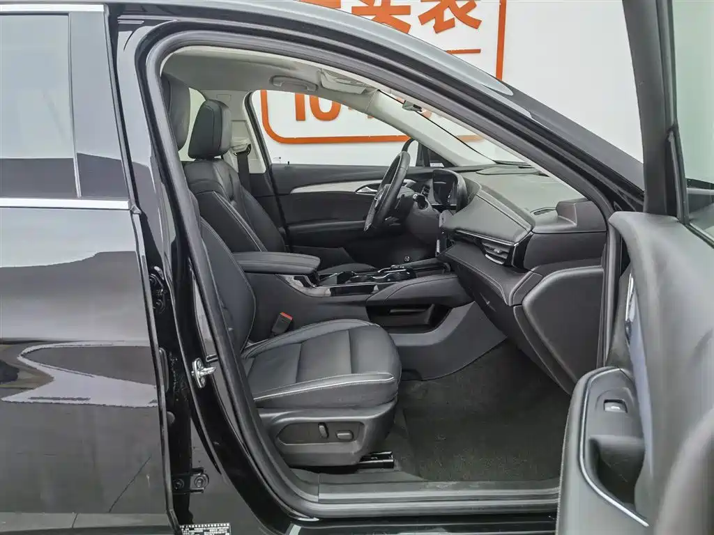 Buick Envision Plus 2025 Enclave Plus 28T 2WD Platinum Edition фото 23