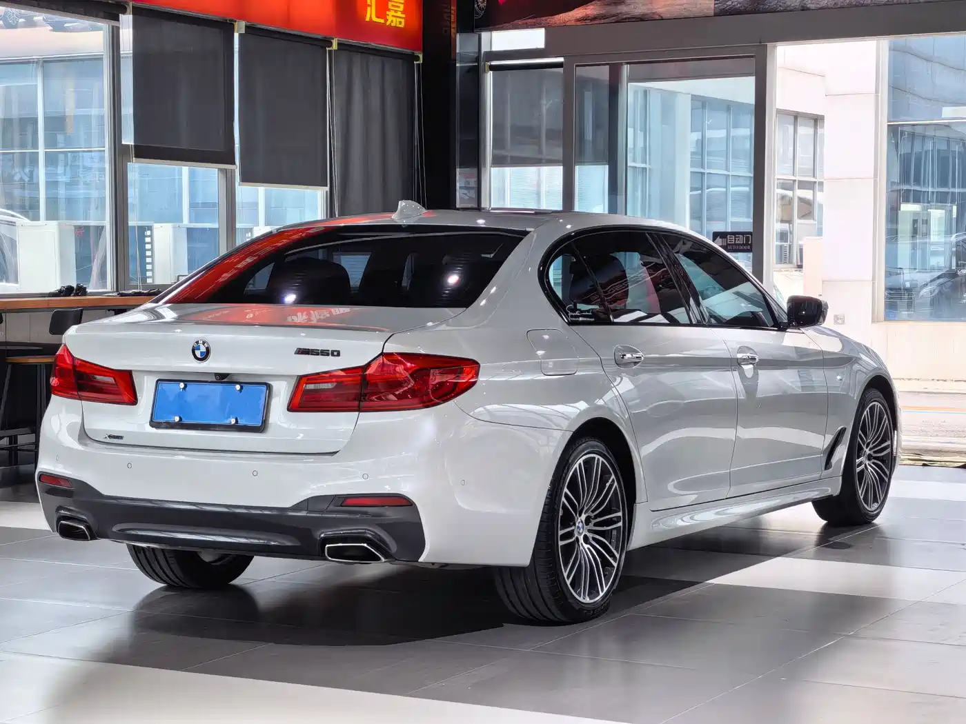 BMW 5 Series 2018 Facelift 530Li Exclusive M Sport Package фото 13