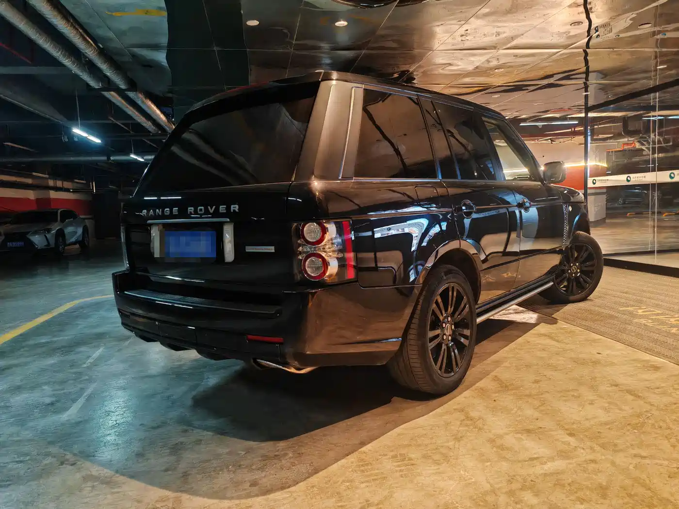 Land Rover Range Rover 2012 5.0 SC V8 фото 4