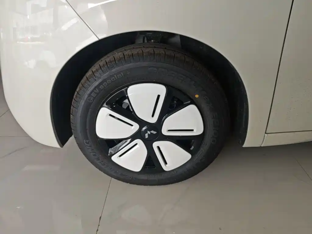 Wuling Motors Hongguang MINIEV 2026 2025 4-Door Advanced
