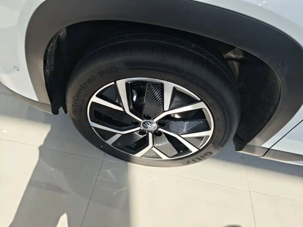 Фото 23 - BYD Song L DM-i