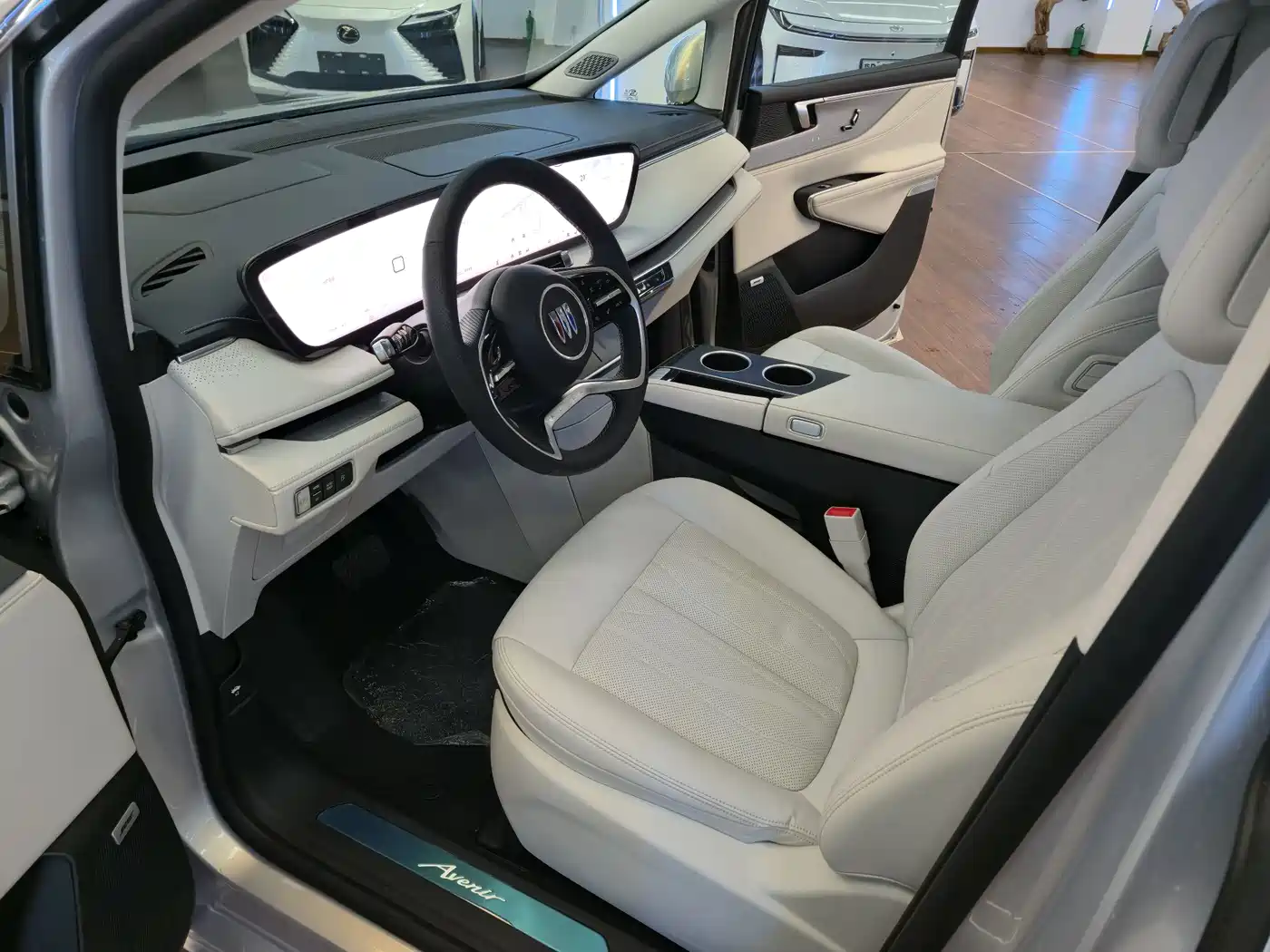 BUICK GL8 NEW ENERGY