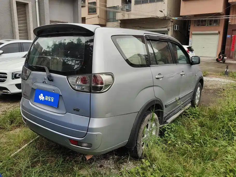 Mitsubishi Zinger 2013 2011 2.0L Manual Luxury