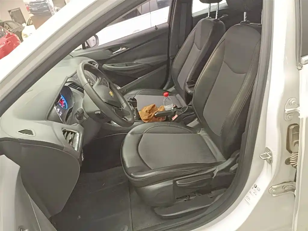 Chevrolet Cruze 2017 1.5L Manual Stylish фото 15