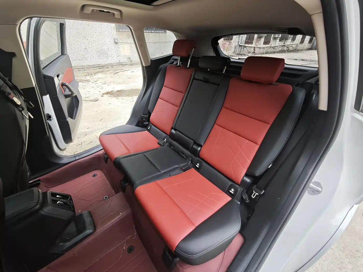 BMW X1 2023 xDrive25Li M Sport Package фото 11
