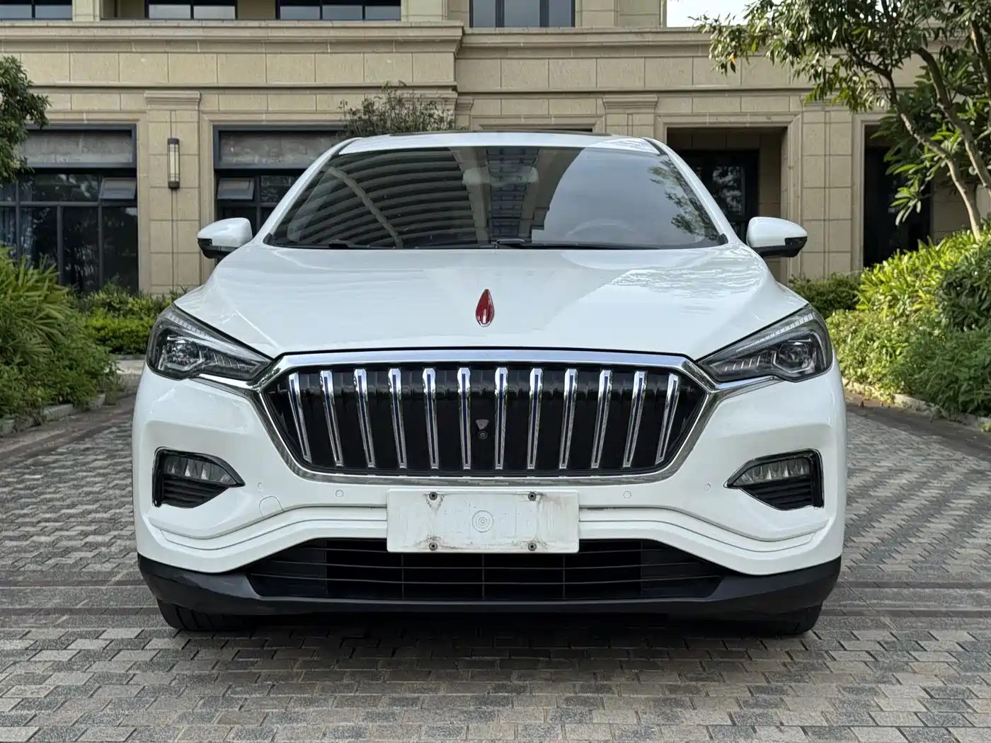 Hongqi E-HS3 2019 Smart Connection Flag Joy FWD Version фото 18