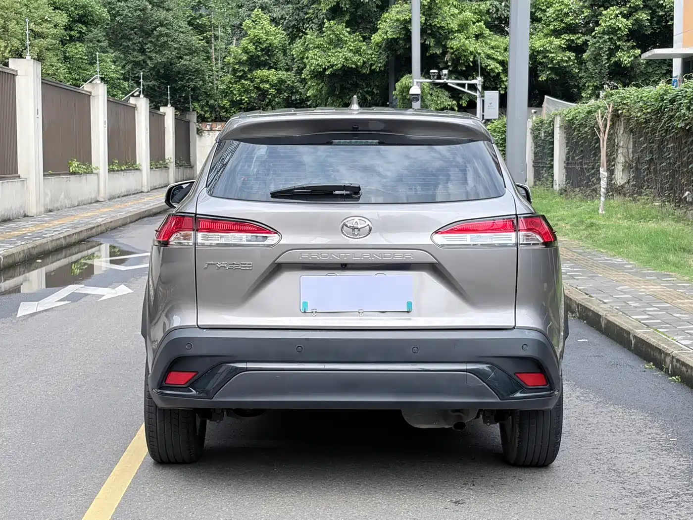 Toyota Frontlander 2023 2.0L CVT Leading Edition фото 5