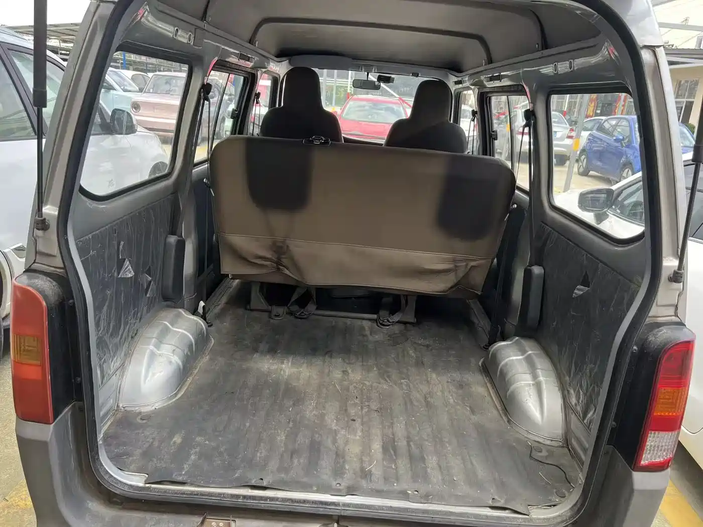 Wuling Motors Wuling Zhiguang 2017 2015 1.2L Utility LSI