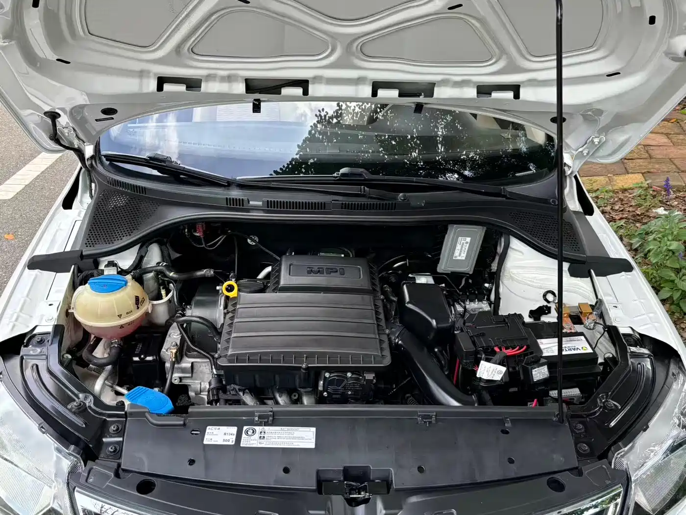 Škoda Rapid 2016 1.6L Manual Pioneer Edition фото 27