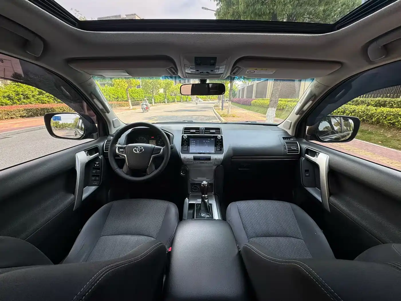 Toyota Prado 2018 3.5L Auto TX фото 7