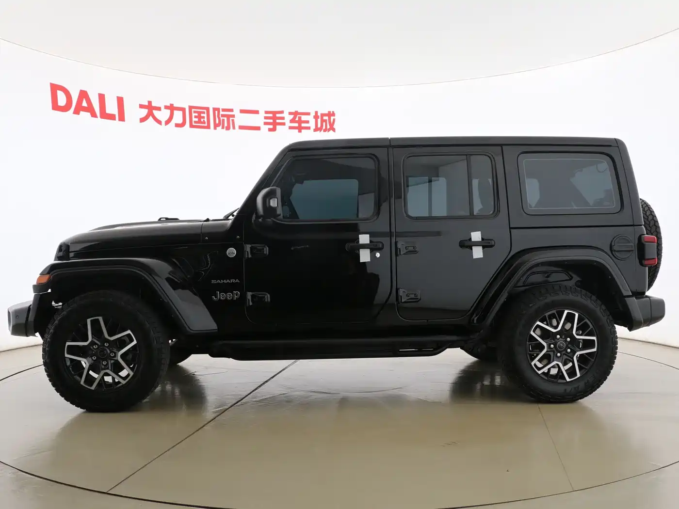 Jeep Wrangler 2024 2024 Model 2.0T Sahara Four-Door Version