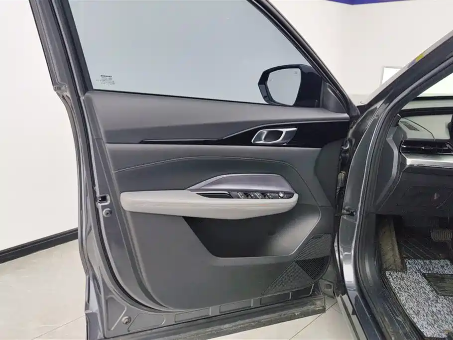 CHANGAN CHANGAN AUCHAN Z6